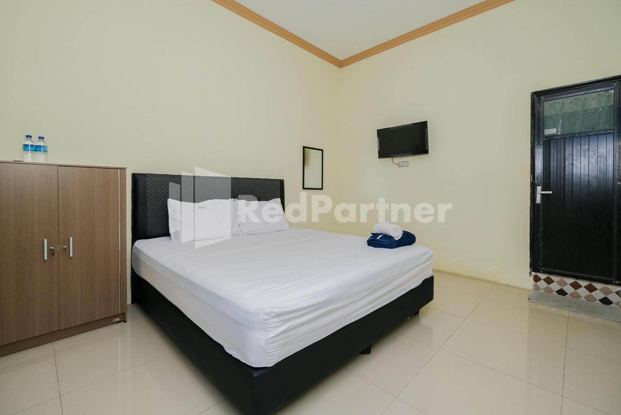 Grand Kencana Guesthouse Syariah Near Wisata Bahari Lamongan Paciran Exterior photo