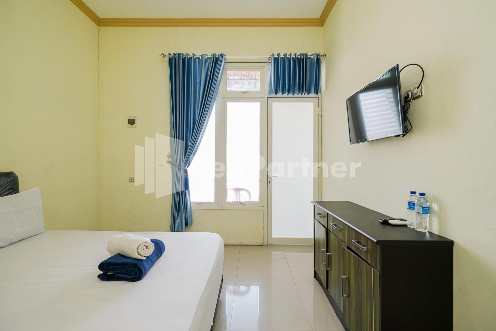 Grand Kencana Guesthouse Syariah Near Wisata Bahari Lamongan Paciran Exterior photo