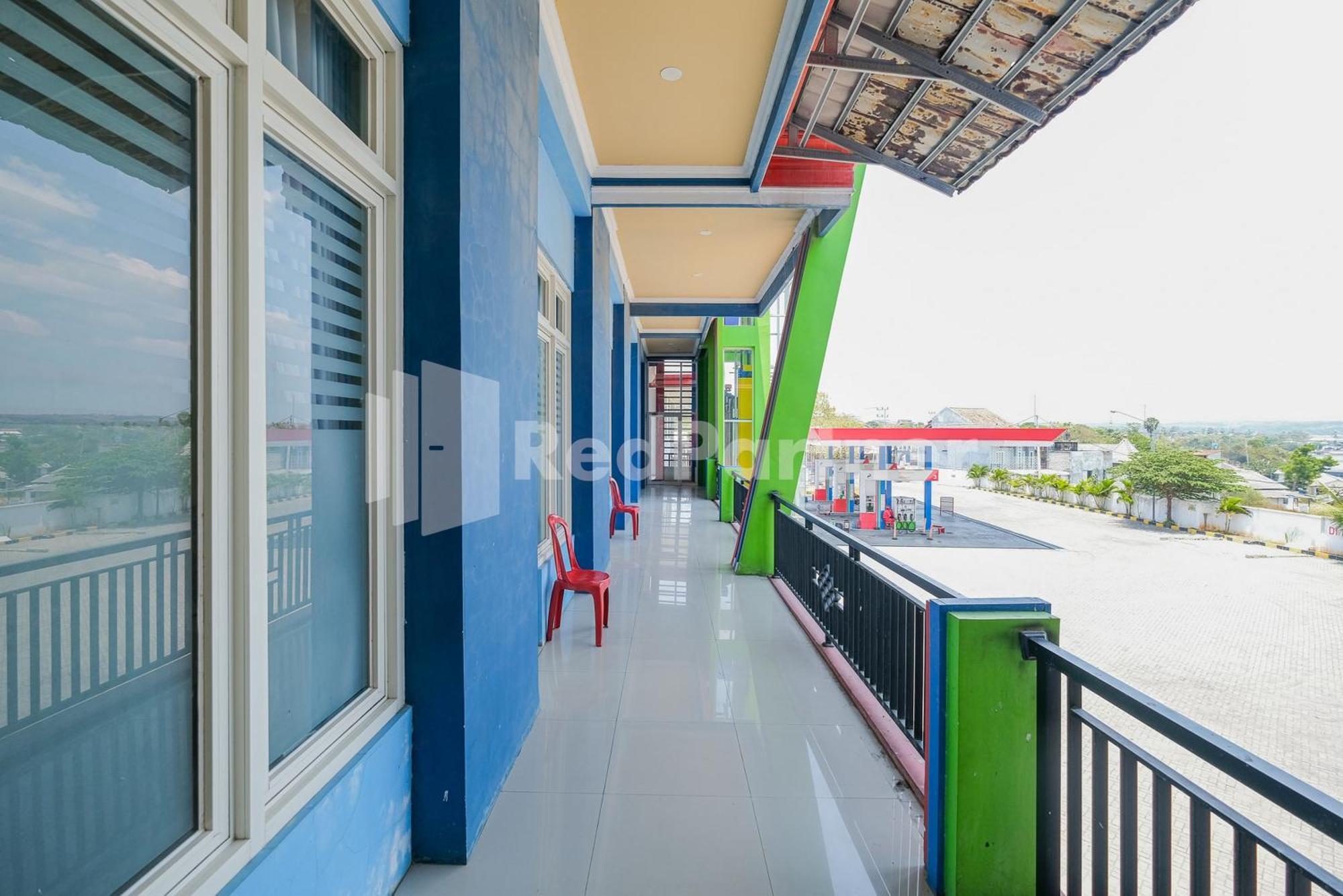 Grand Kencana Guesthouse Syariah Near Wisata Bahari Lamongan Paciran Exterior photo